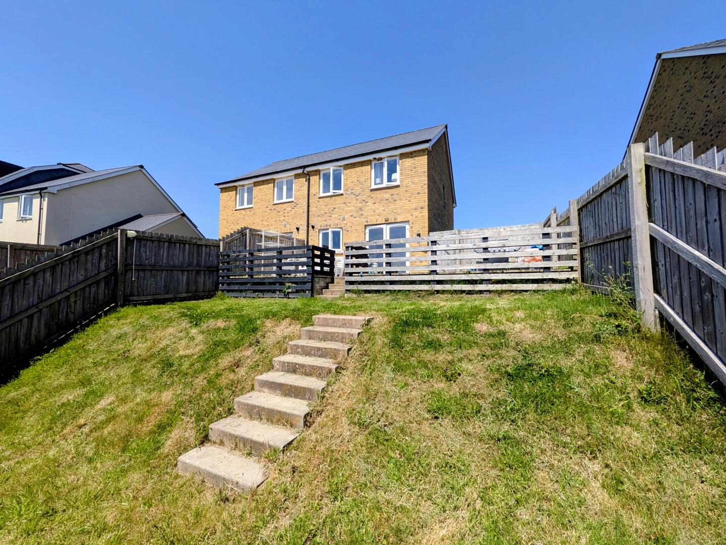 3 bed property in Gwarak Tewdar, Truro